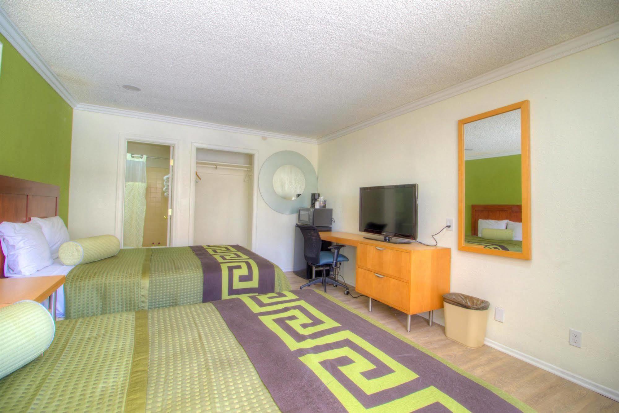 Hotel Ridgecrest An Extended Stay Studio Bagian luar foto
